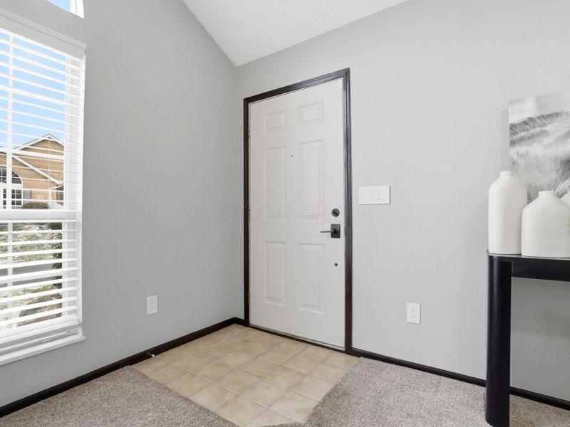 5390 Pond View Drive, Westerville, OH 43081 Photo 4