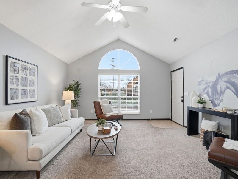 5390 Pond View Drive, Westerville, OH 43081 Photo 7