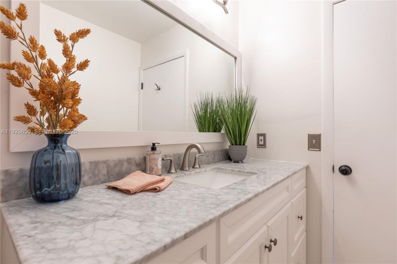 Please Call For Address, Miami, FL 33186 Photo