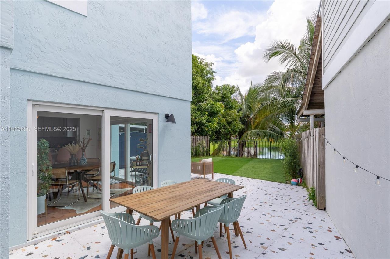 Please Call For Address, Miami, FL 33186 Photo