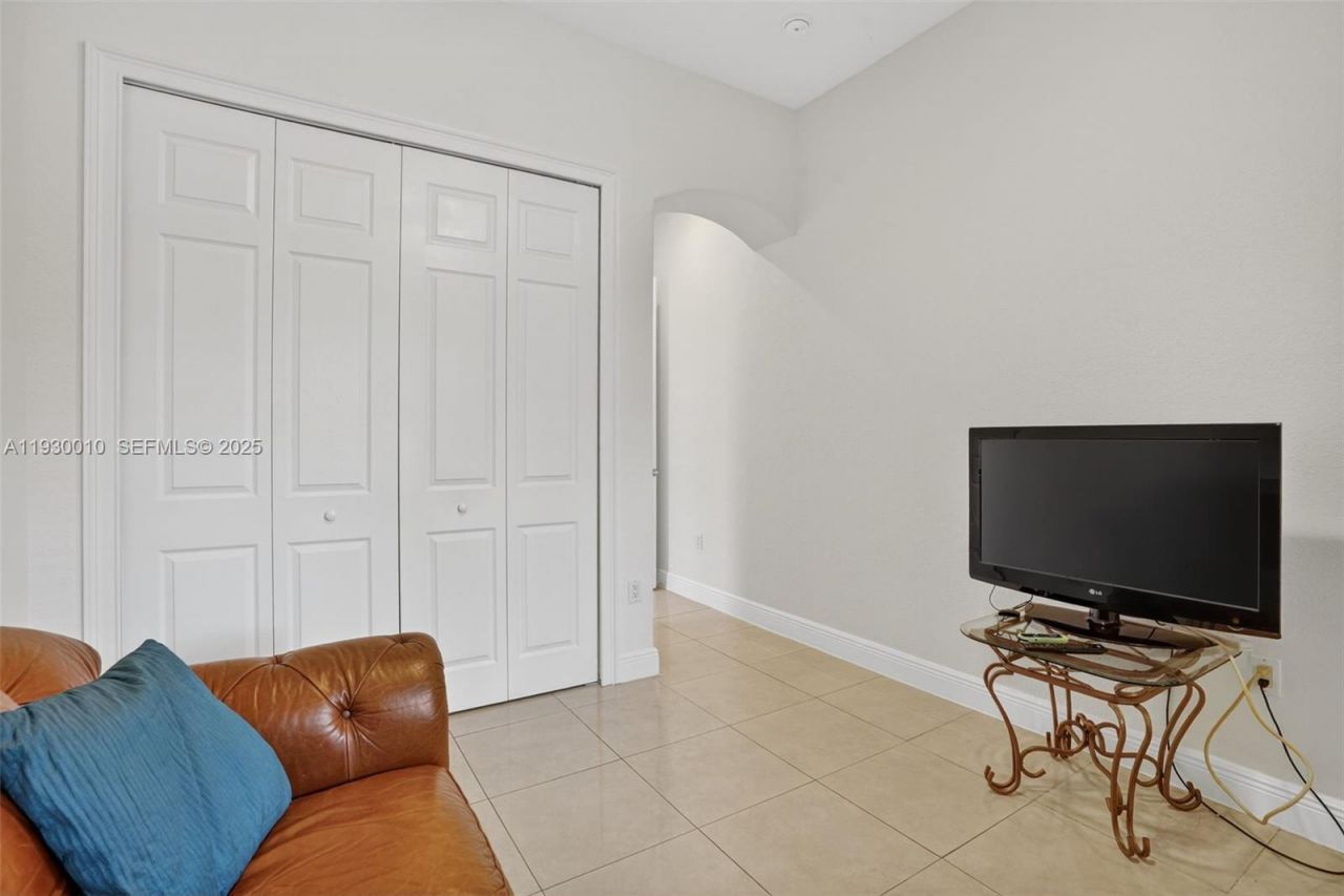 2913 SW 13th St, Miami, FL 33145 Photo