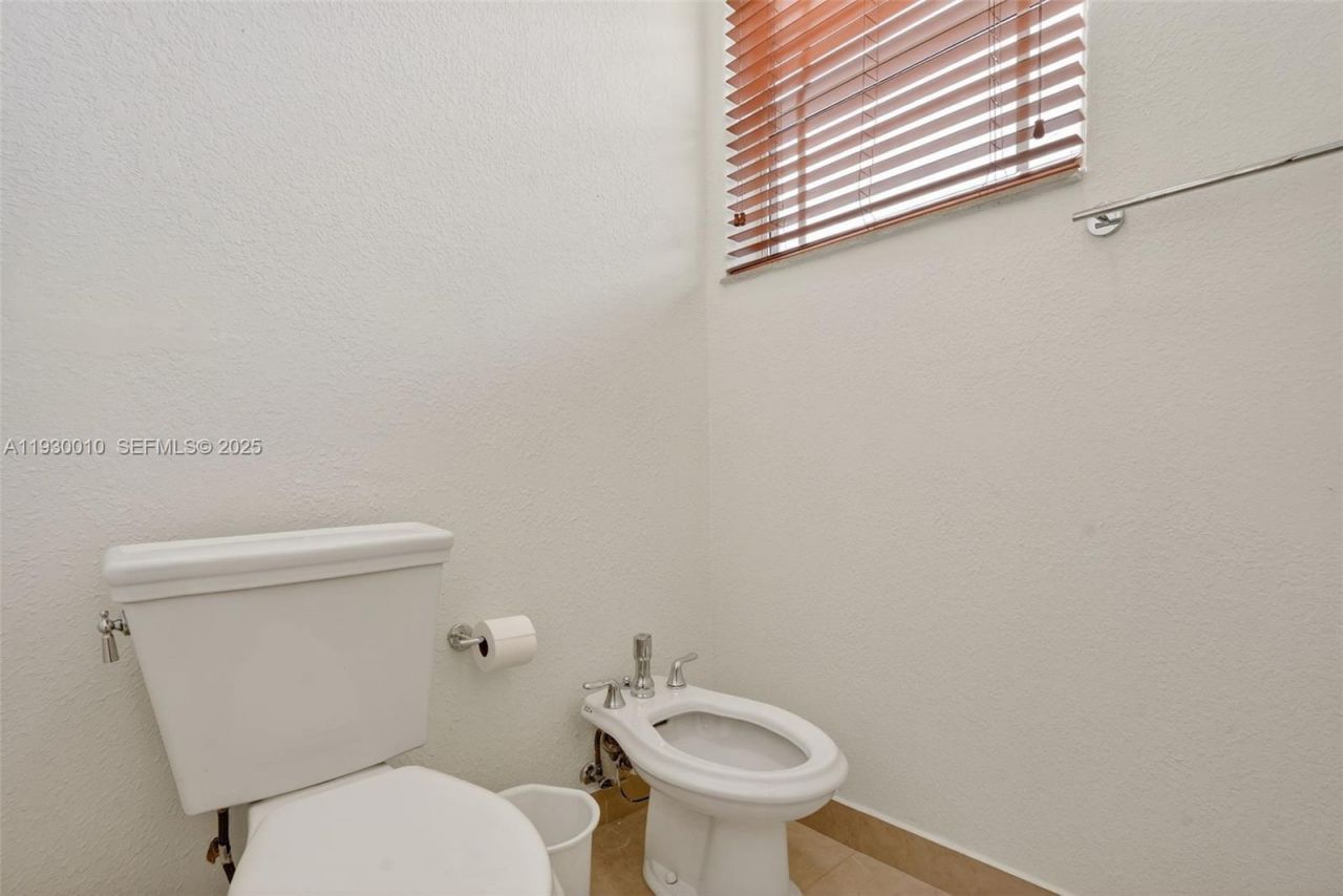 2913 SW 13th St, Miami, FL 33145 Photo