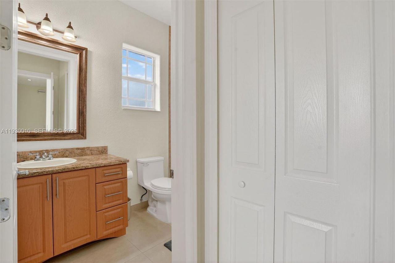 2913 SW 13th St, Miami, FL 33145 Photo