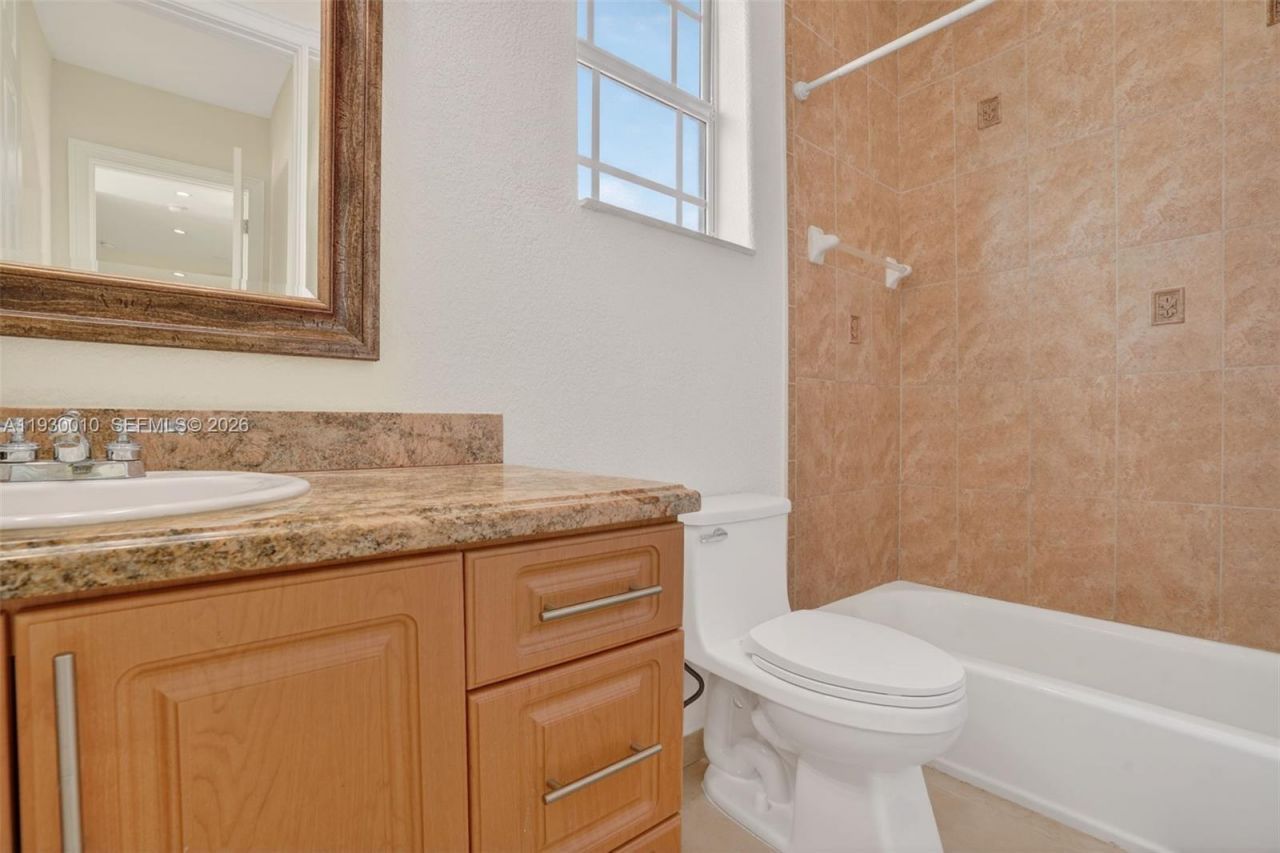 2913 SW 13th St, Miami, FL 33145 Photo