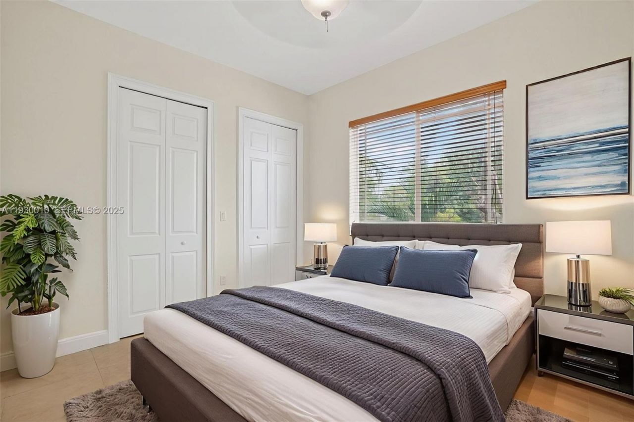 2913 SW 13th St, Miami, FL 33145 Photo