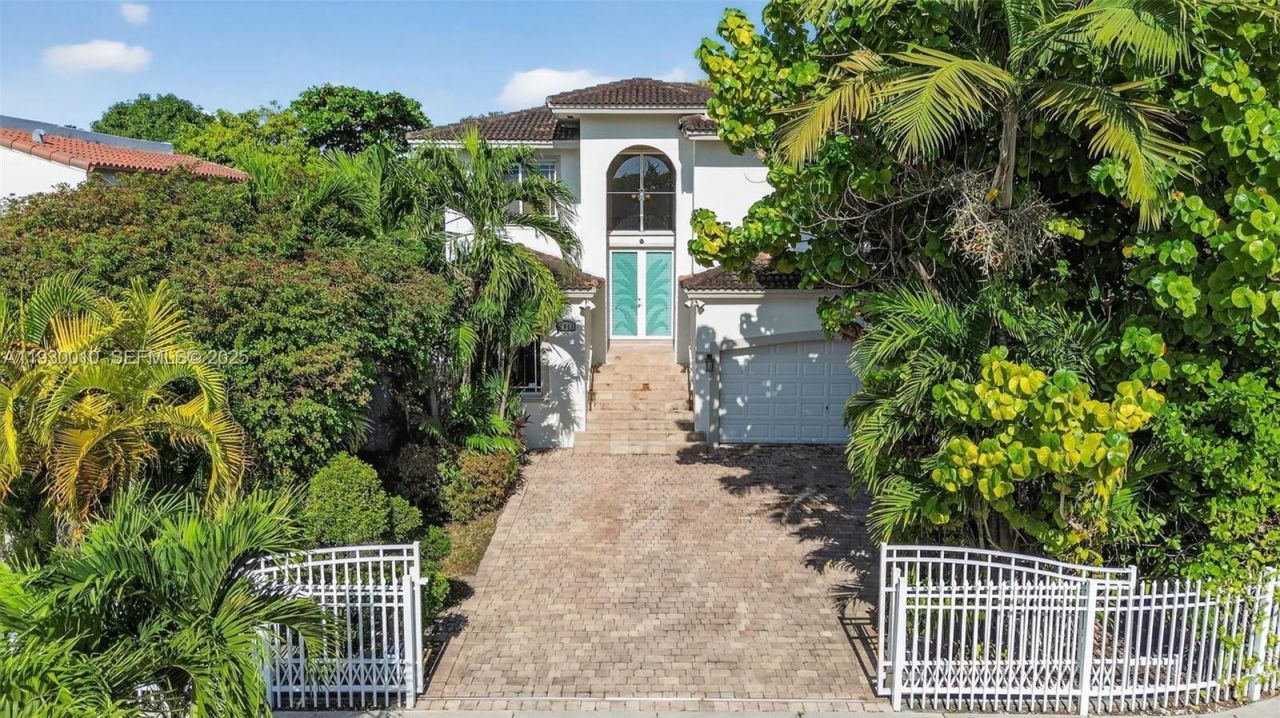 2913 SW 13th St, Miami, FL 33145 Photo