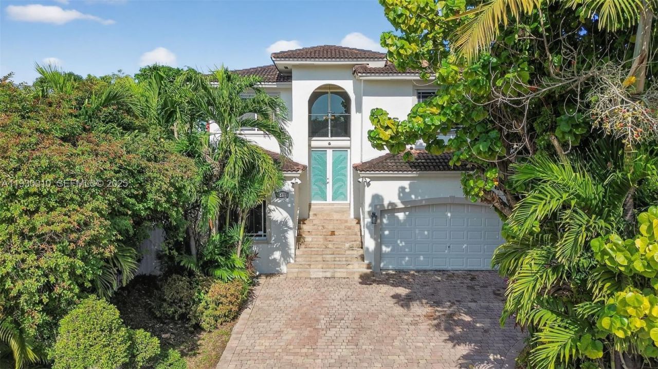 2913 SW 13th St, Miami, FL 33145 Photo