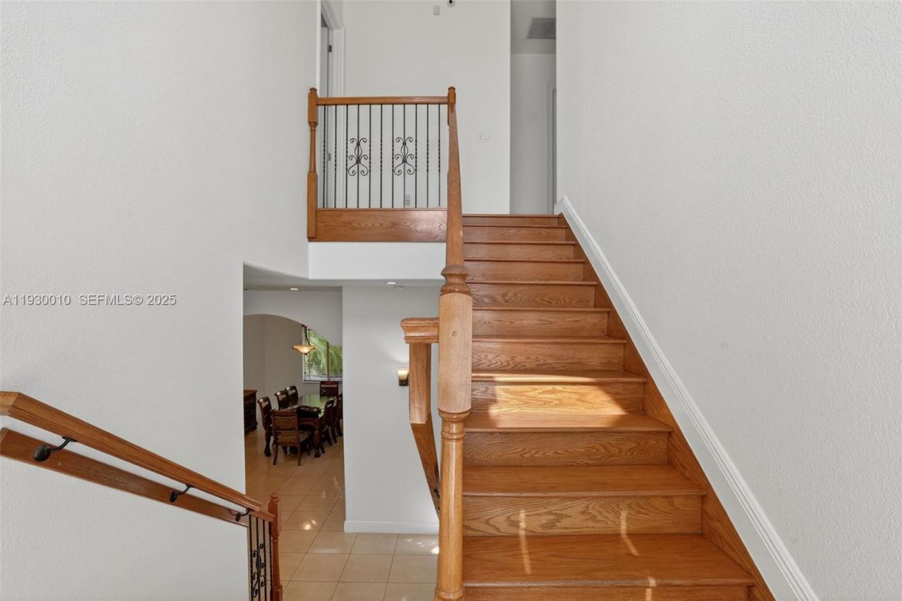 2913 SW 13th St, Miami, FL 33145 Photo