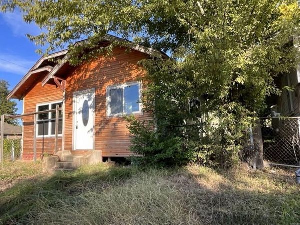 1020 Laurel Street, Texarkana, AR 71854