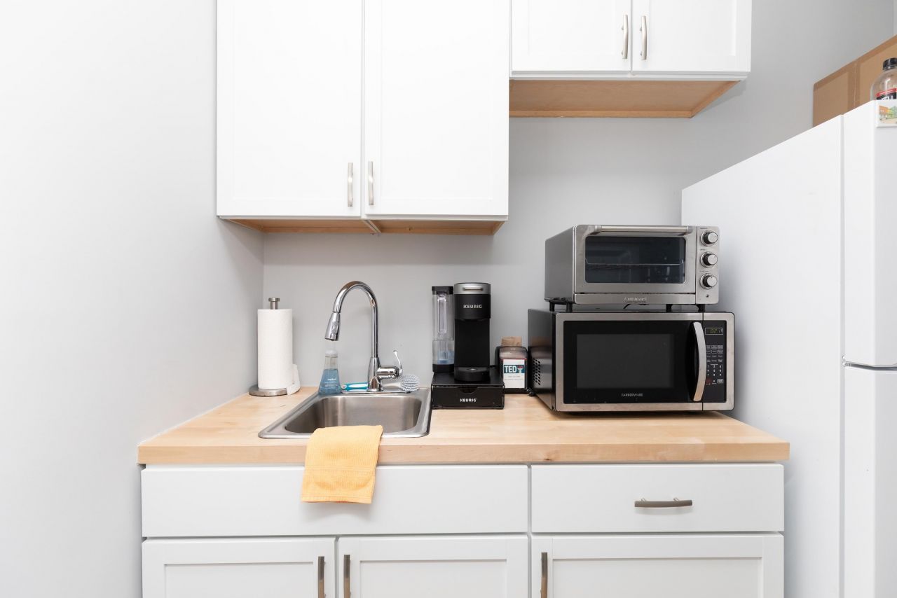 1075 E Montague Avenue Photo 12