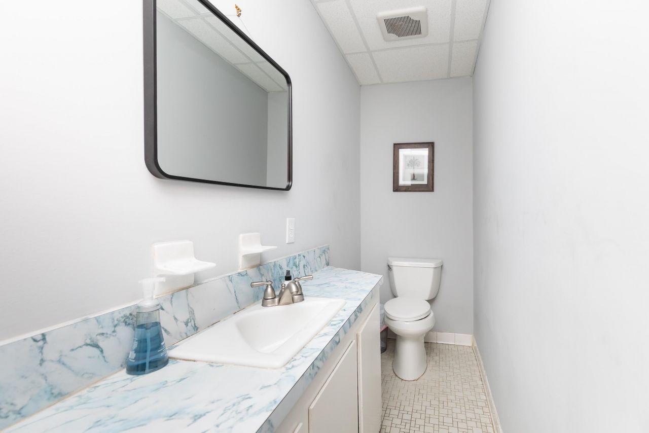 1075 E Montague Avenue Photo 13