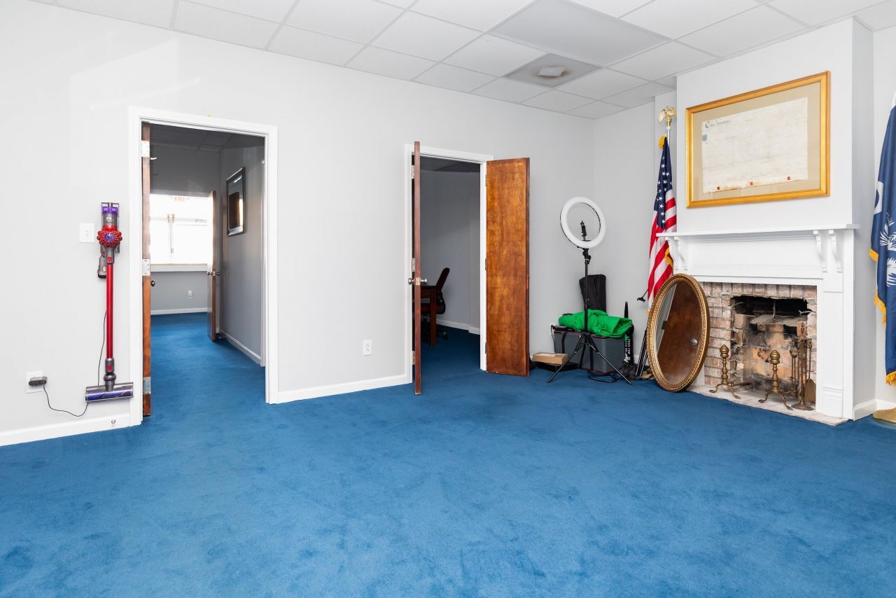 1075 E Montague Avenue Photo 16