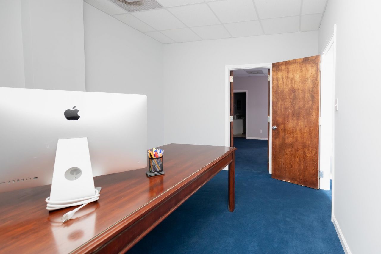 1075 E Montague Avenue Photo 17