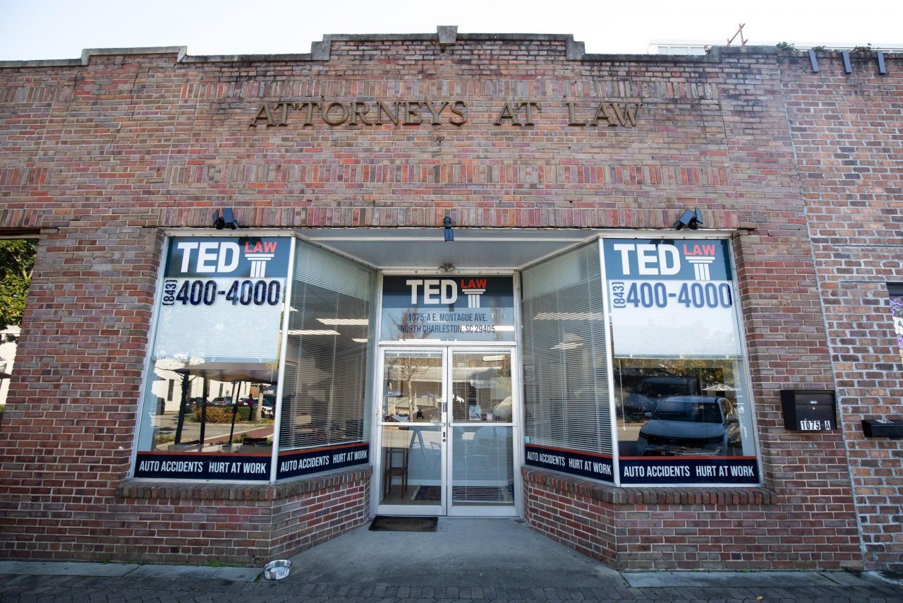 1075 E Montague Avenue Photo 4