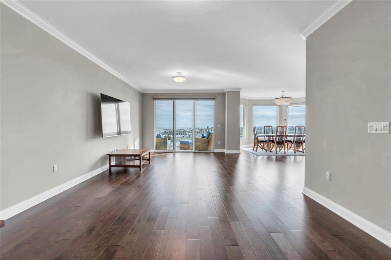 555 5th Avenue Ne, Unit 711, Saint Petersburg, FL 33701 Photo