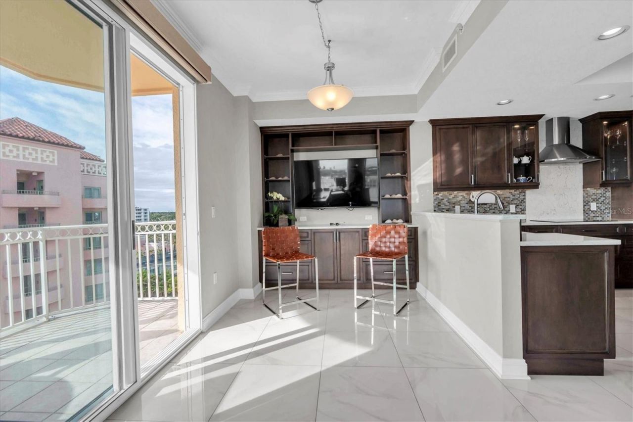 555 5th Avenue Ne, Unit 711, Saint Petersburg, FL 33701 Photo