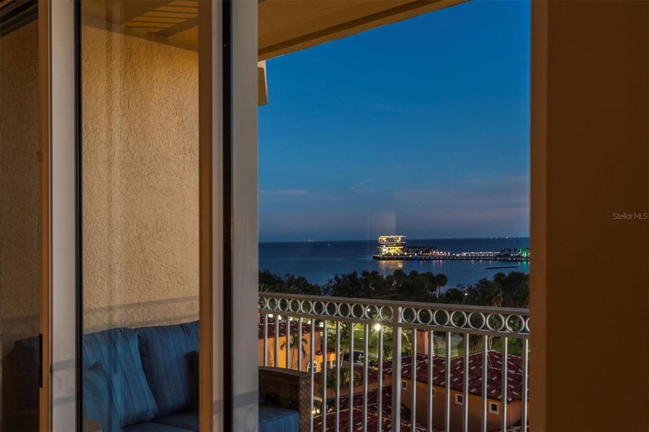 555 5th Avenue Ne, Unit 711, Saint Petersburg, FL 33701 Photo