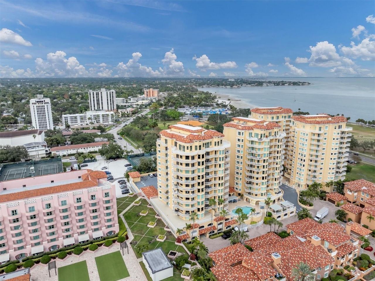 555 5th Avenue Ne, Unit 711, Saint Petersburg, FL 33701 Photo