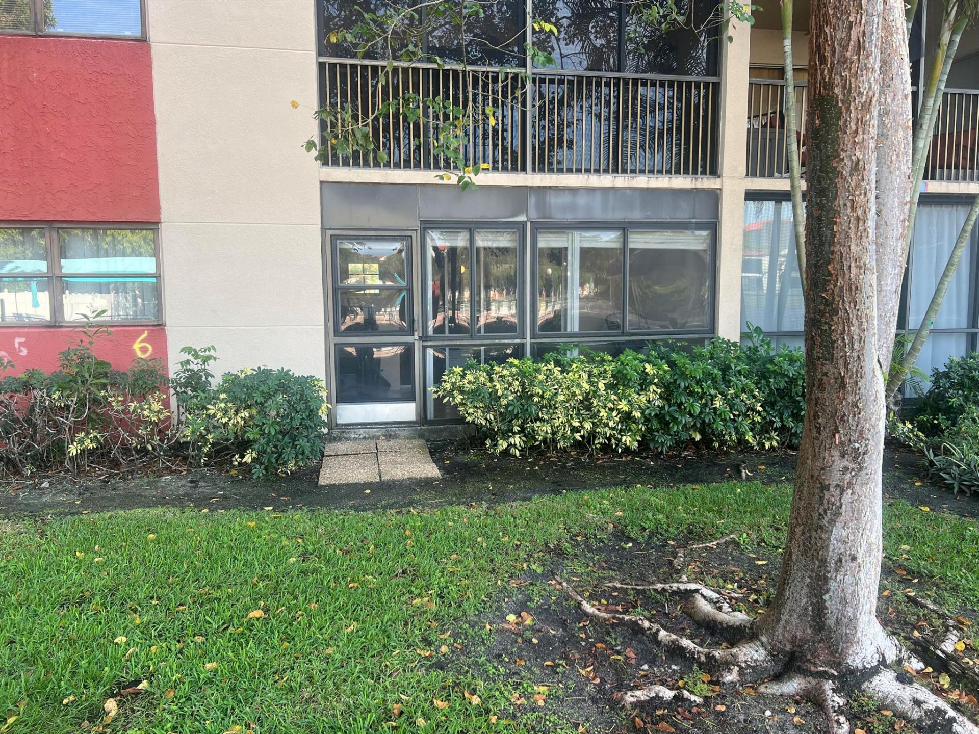 2208 S Cypress Bend Drive, Unit 106, Pompano Beach, FL 33069 Photo