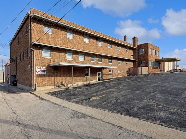 222 W Exchange Street, Freeport, IL 61032