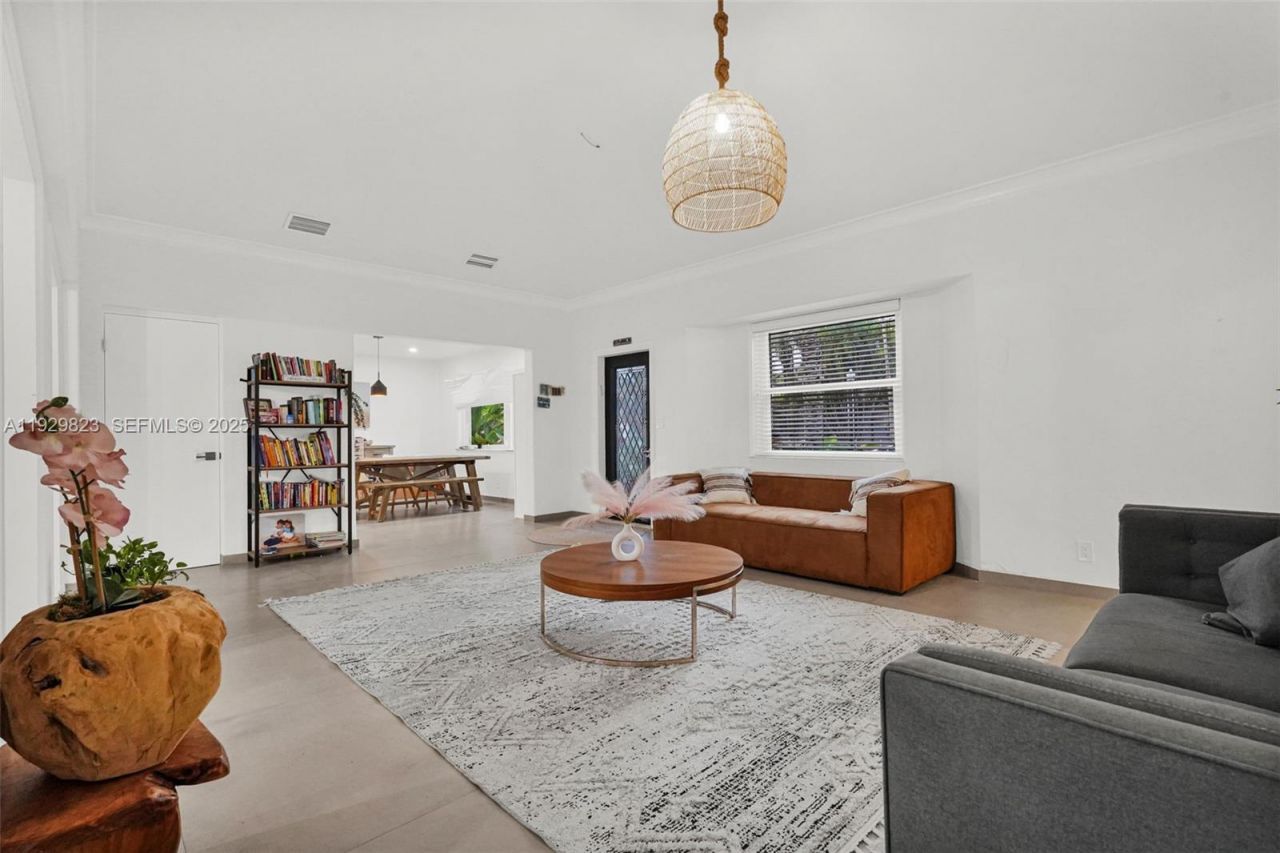 900 Tyler St, Hollywood, FL 33019 Photo