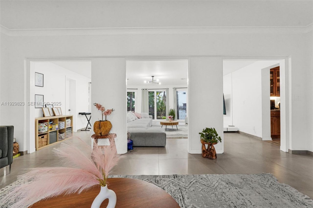 900 Tyler St, Hollywood, FL 33019 Photo