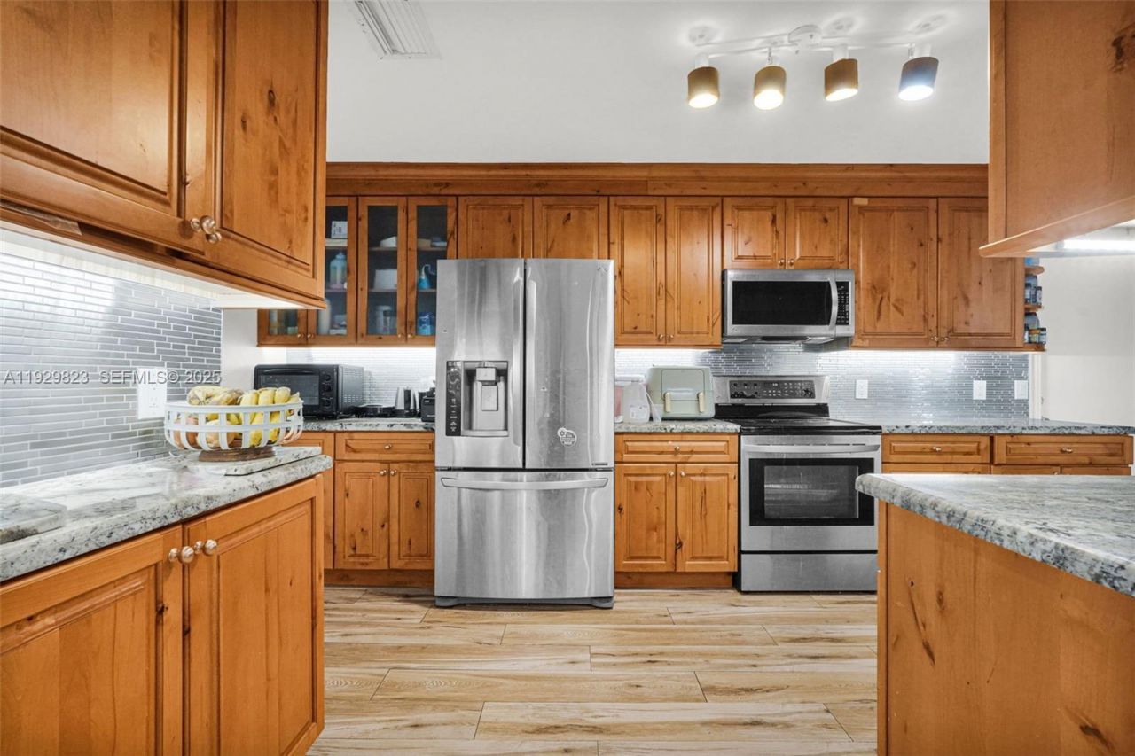 900 Tyler St, Hollywood, FL 33019 Photo