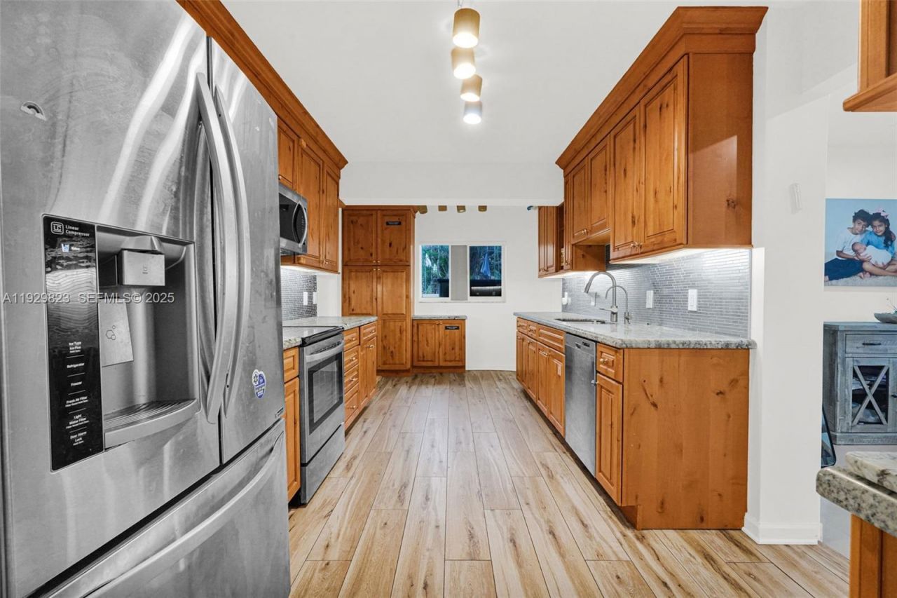 900 Tyler St, Hollywood, FL 33019 Photo