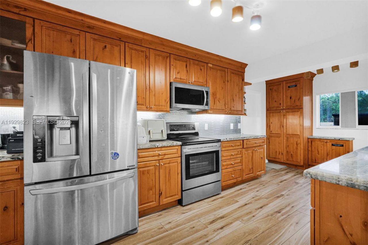 900 Tyler St, Hollywood, FL 33019 Photo