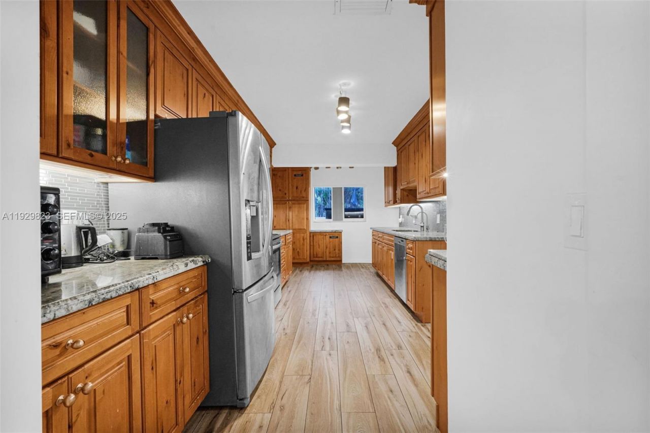 900 Tyler St, Hollywood, FL 33019 Photo