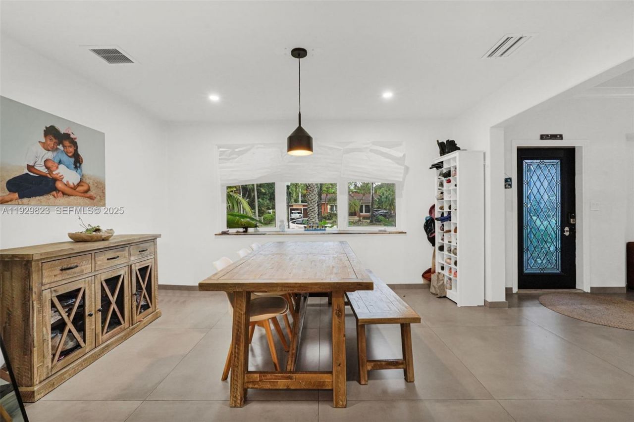 900 Tyler St, Hollywood, FL 33019 Photo