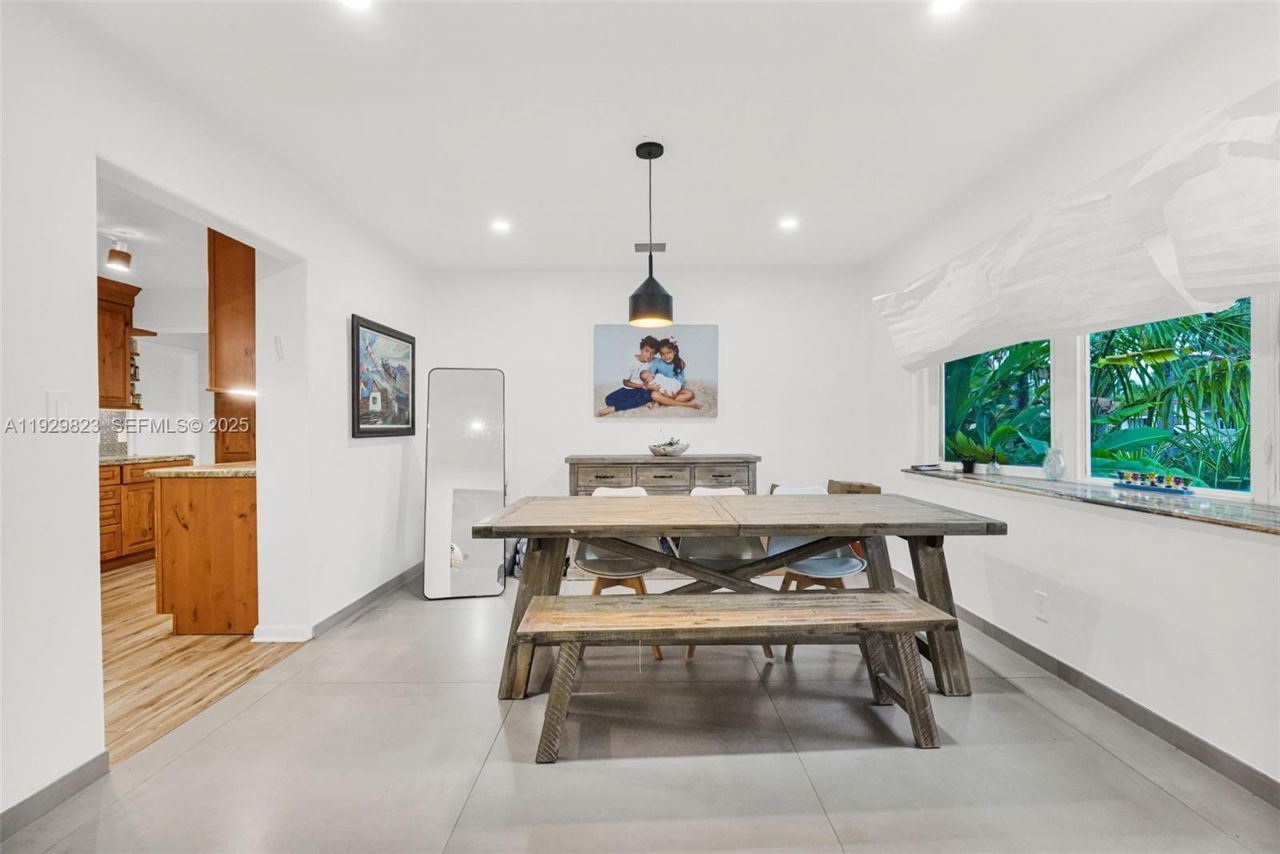 900 Tyler St, Hollywood, FL 33019 Photo