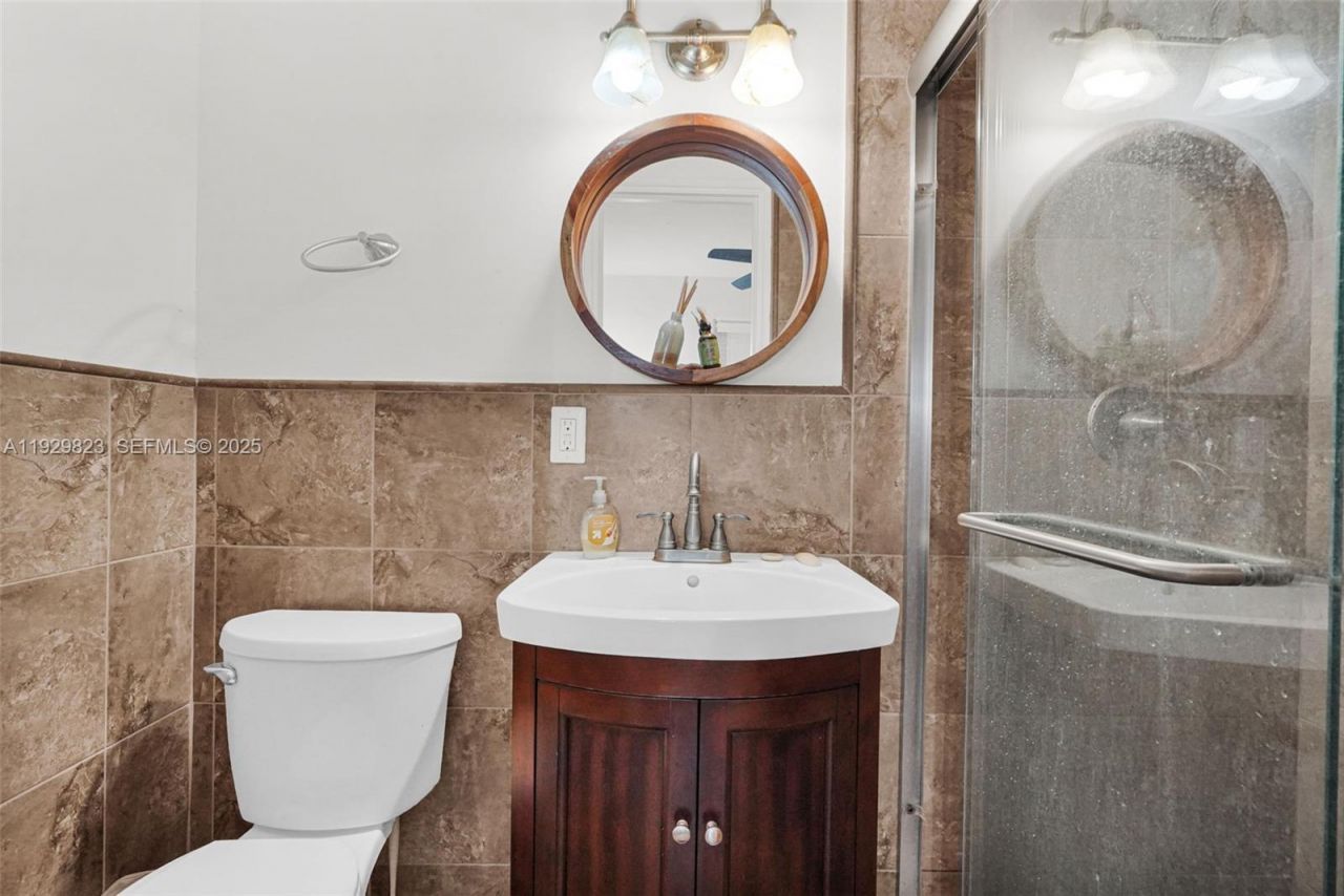 900 Tyler St, Hollywood, FL 33019 Photo