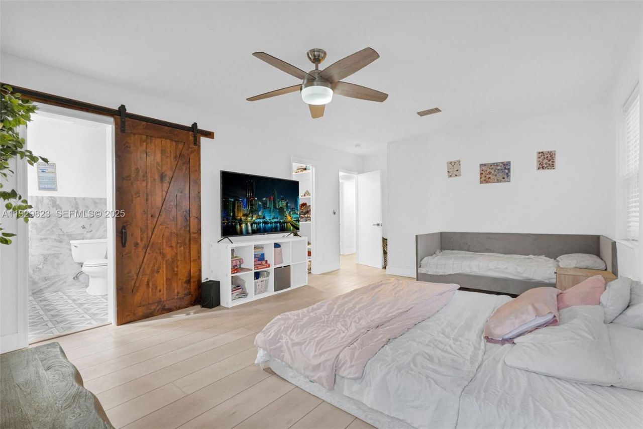 900 Tyler St, Hollywood, FL 33019 Photo