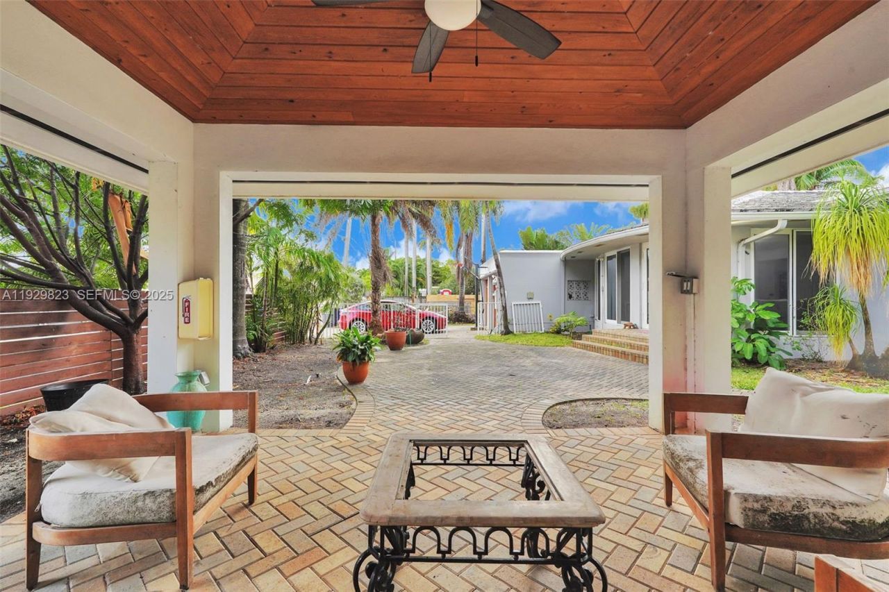 900 Tyler St, Hollywood, FL 33019 Photo