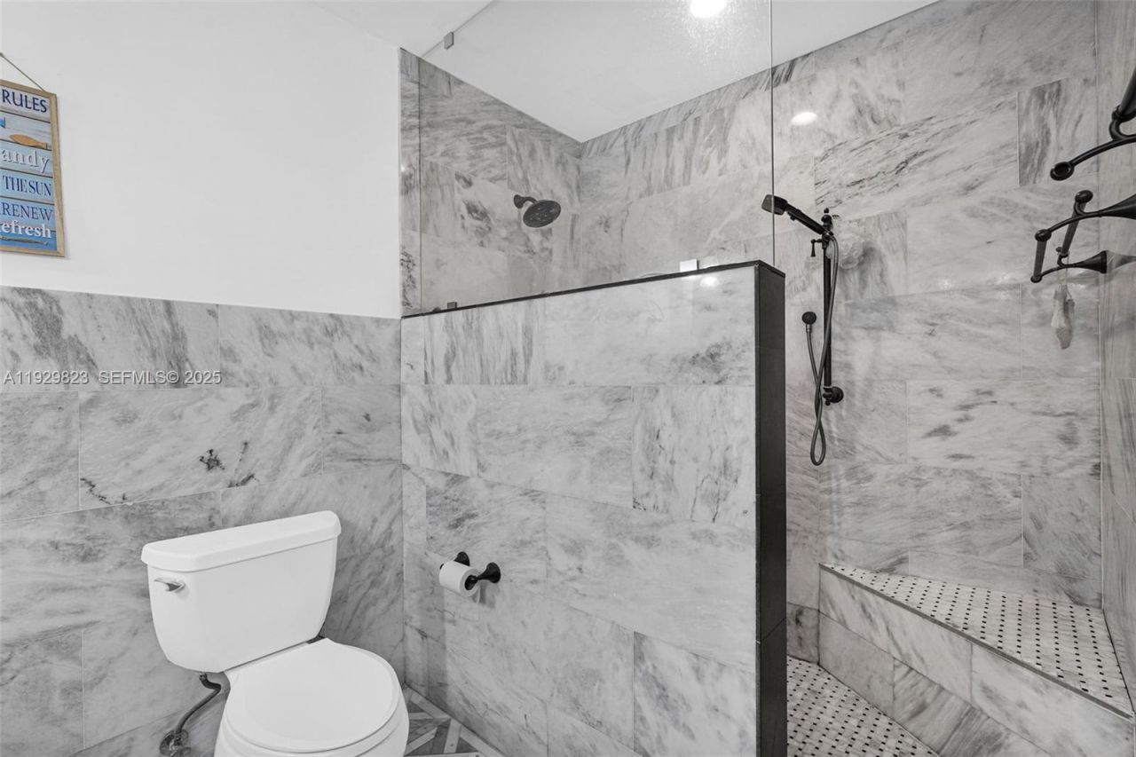 900 Tyler St, Hollywood, FL 33019 Photo