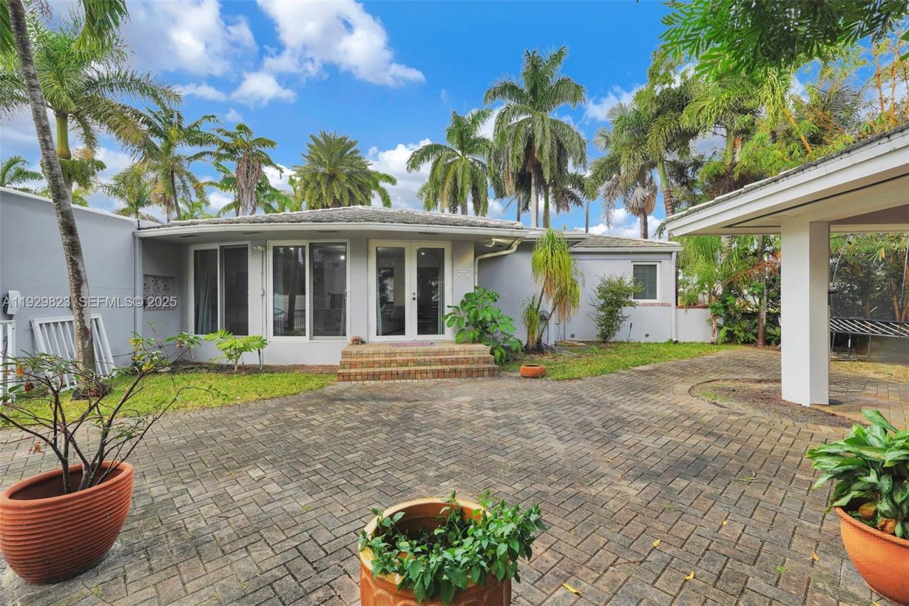 900 Tyler St, Hollywood, FL 33019 Photo