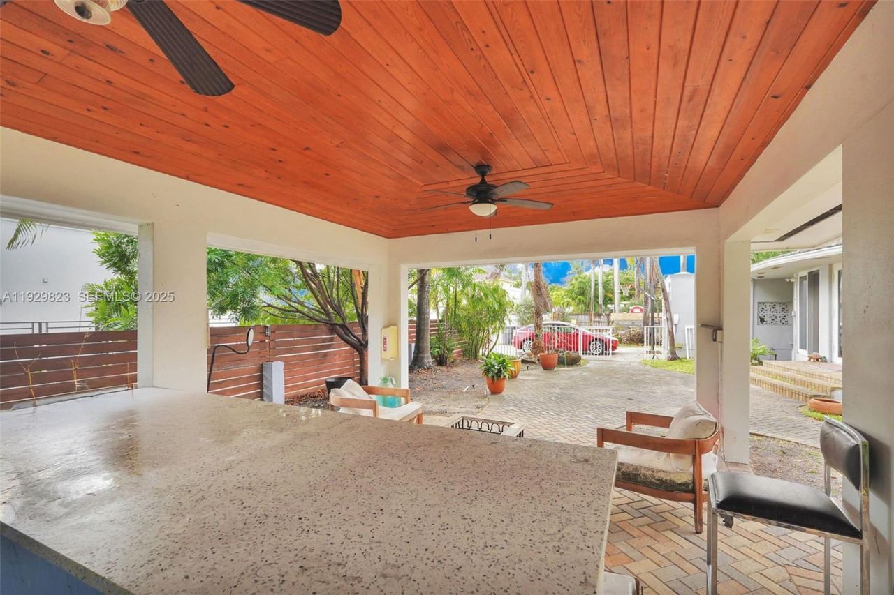 900 Tyler St, Hollywood, FL 33019 Photo