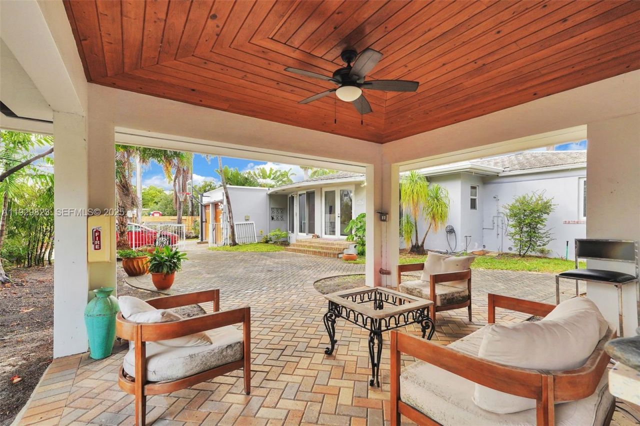 900 Tyler St, Hollywood, FL 33019 Photo