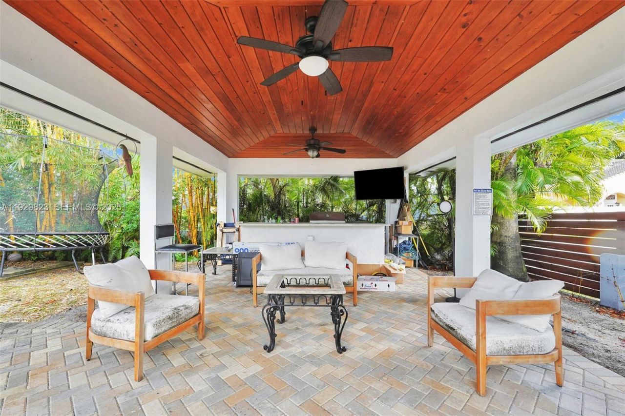 900 Tyler St, Hollywood, FL 33019 Photo