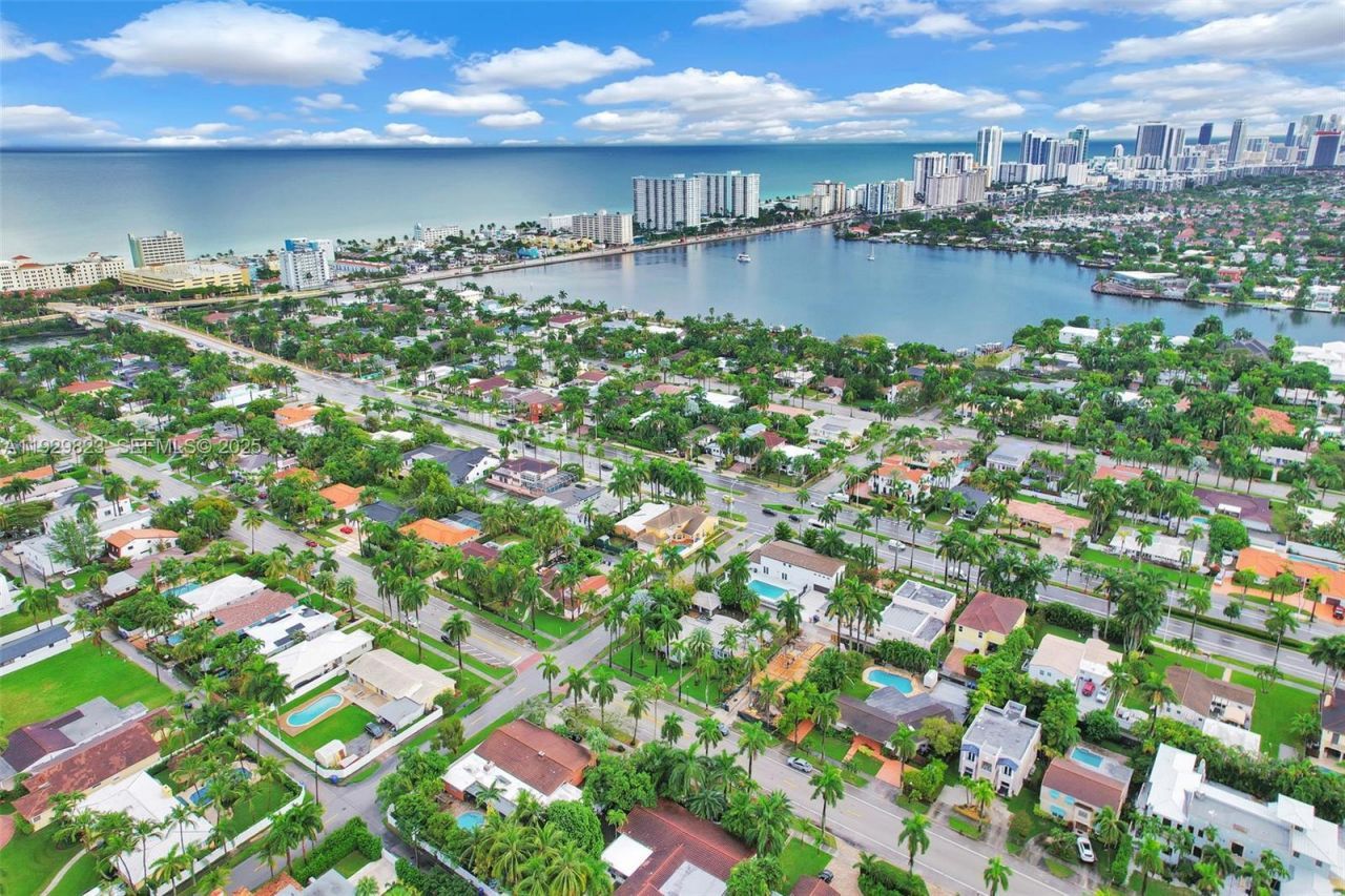 900 Tyler St, Hollywood, FL 33019 Photo