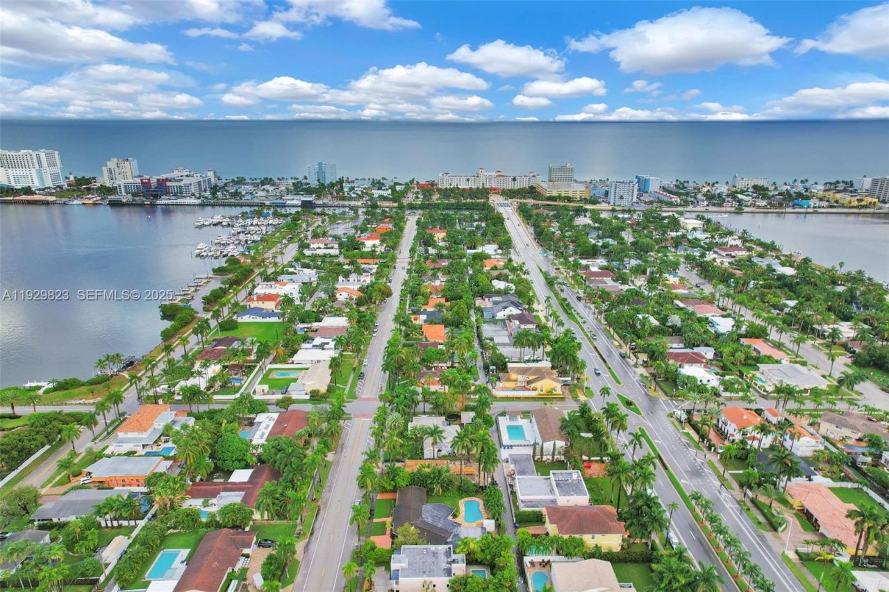 900 Tyler St, Hollywood, FL 33019 Photo