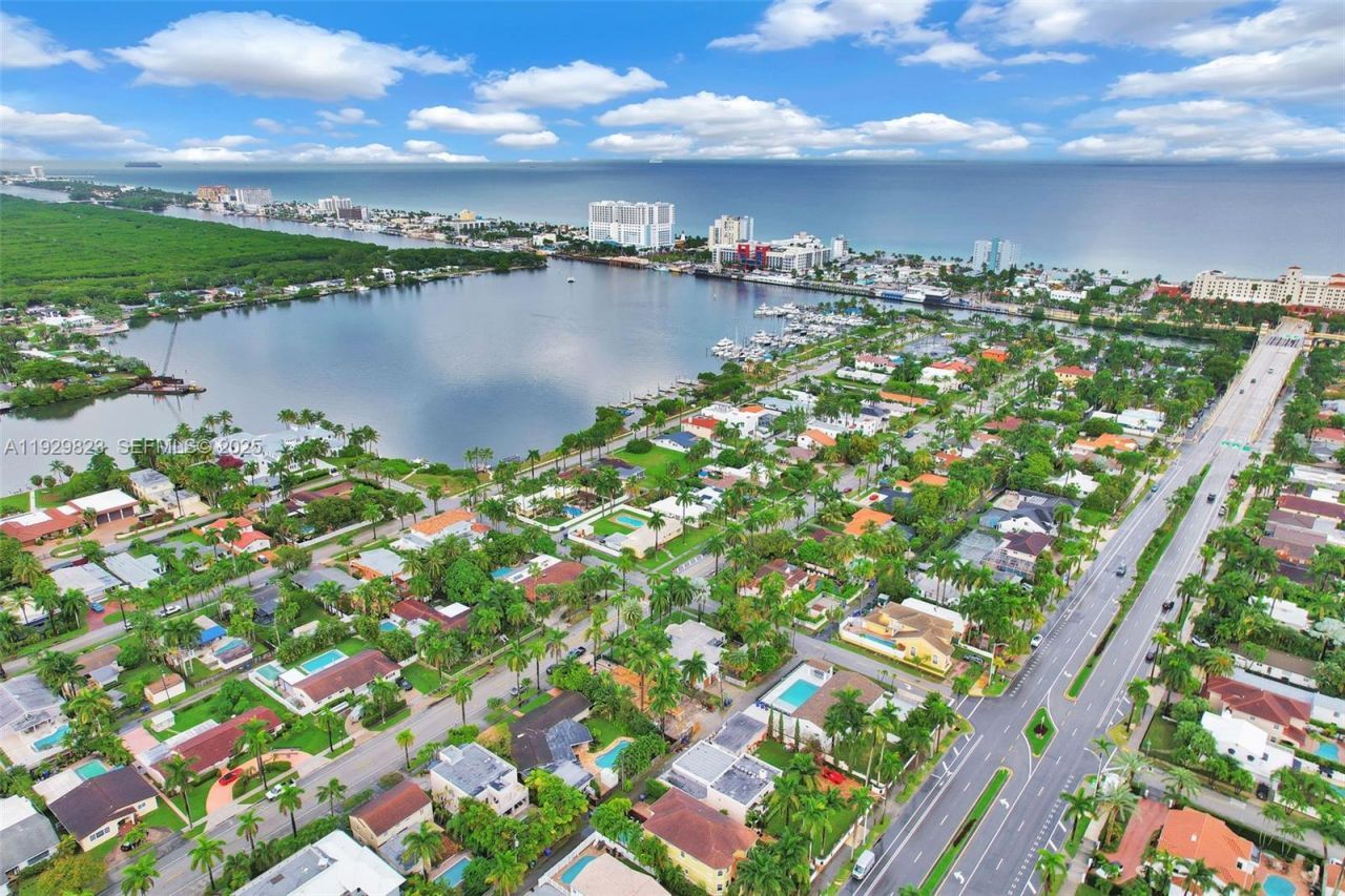 900 Tyler St, Hollywood, FL 33019 Photo