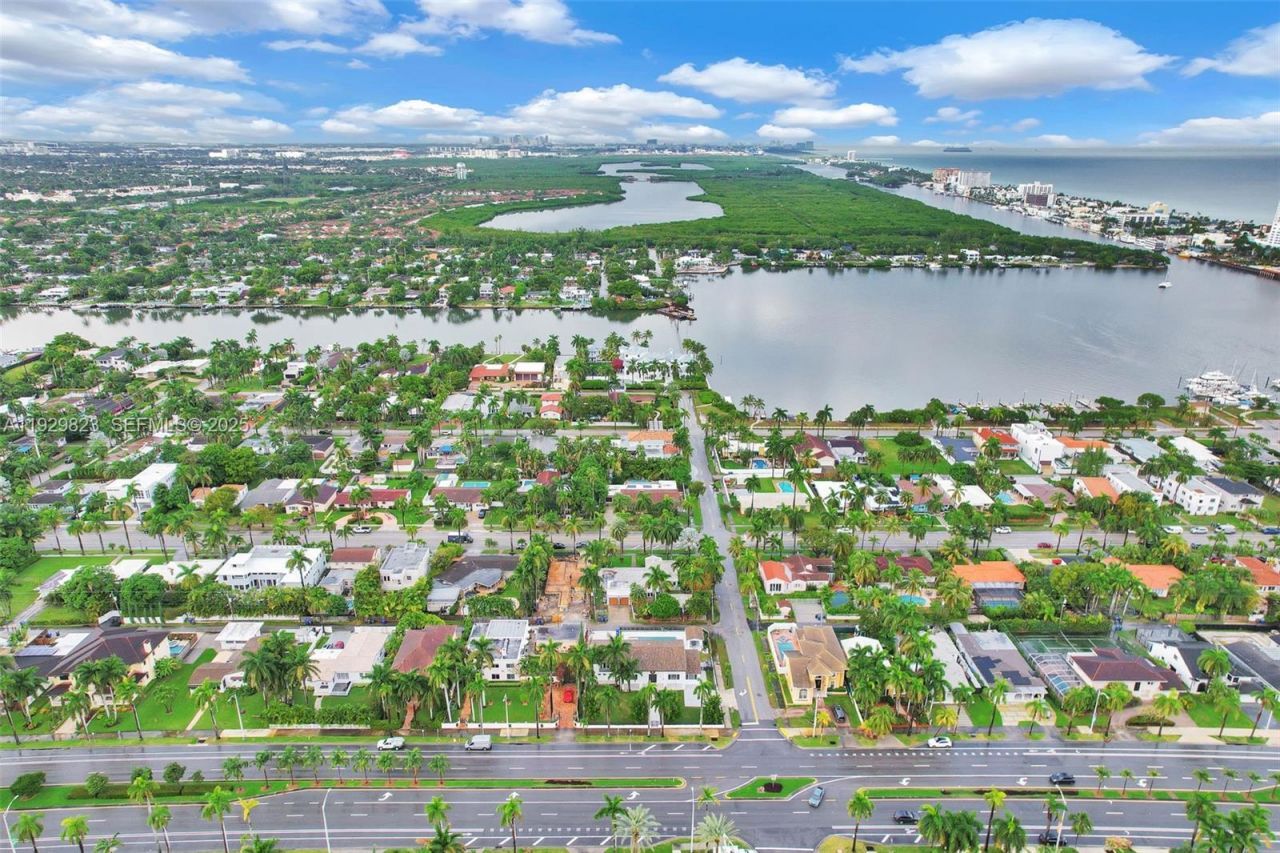 900 Tyler St, Hollywood, FL 33019 Photo