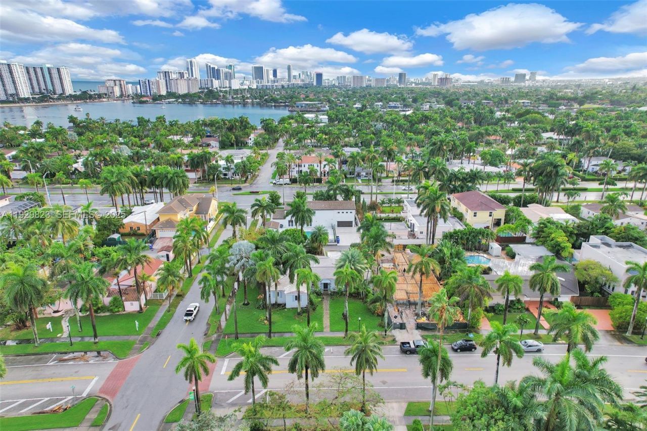 900 Tyler St, Hollywood, FL 33019 Photo