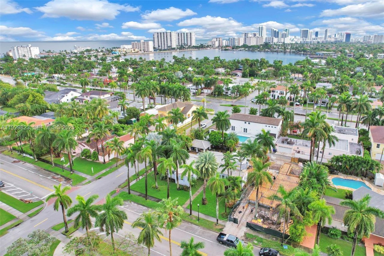 900 Tyler St, Hollywood, FL 33019 Photo