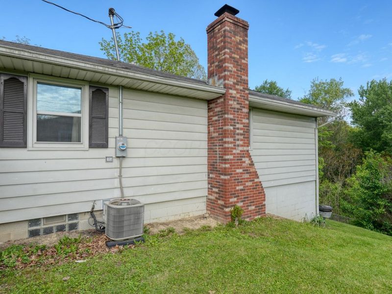 110 Cherry Lane, New Concord, OH 43762 Photo 5