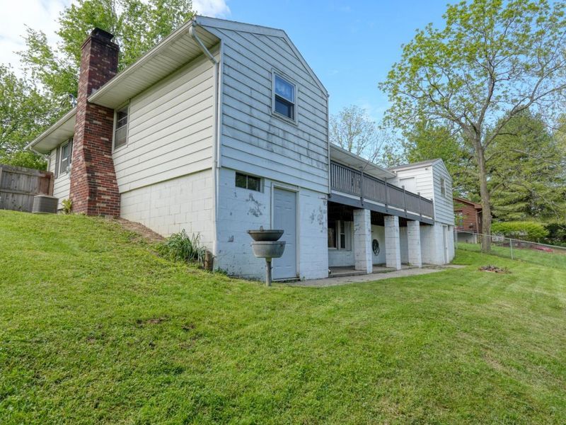 110 Cherry Lane, New Concord, OH 43762 Photo 6