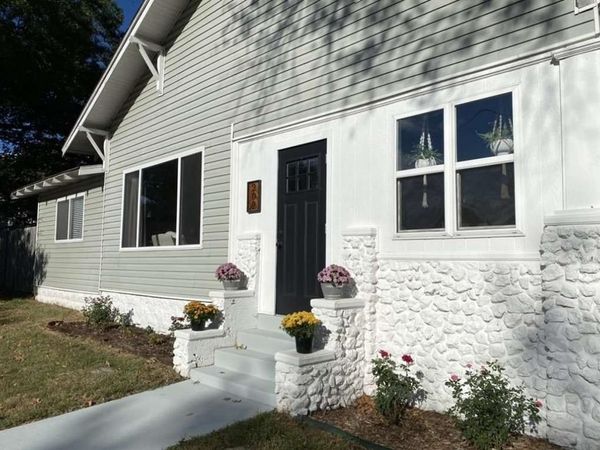 202 N Walnut Street, Anderson, MO 64831