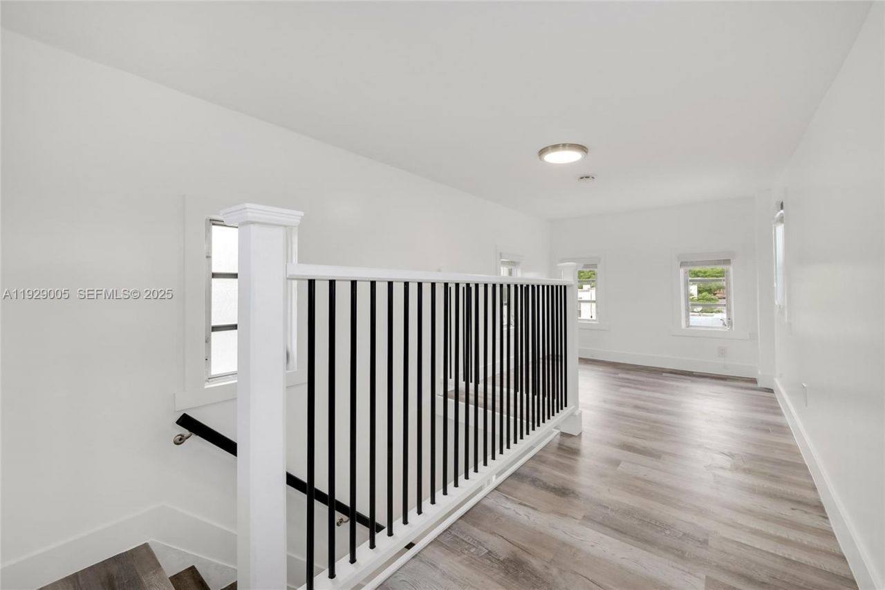 1736 SW 9th St, Unit 1738, Miami, FL 33135 Photo